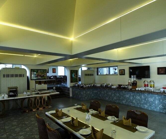 Fotos del hotel Stardom Resort Jaipur:  25