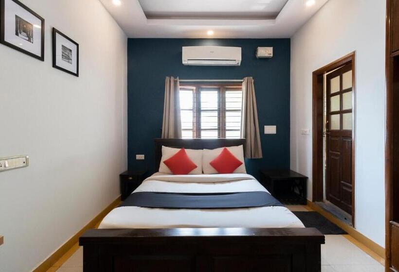 Fotos del hotel Capital O 70156 Victorian Comforts:  10