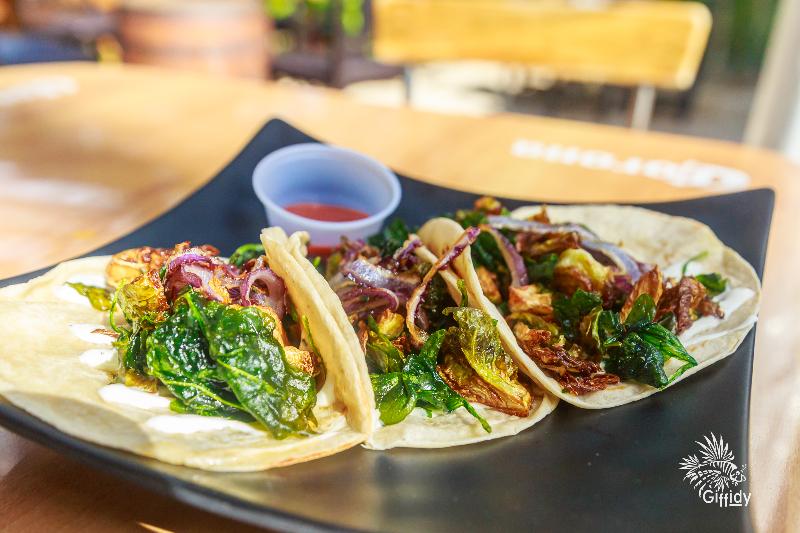 Boutique Skulls Landing