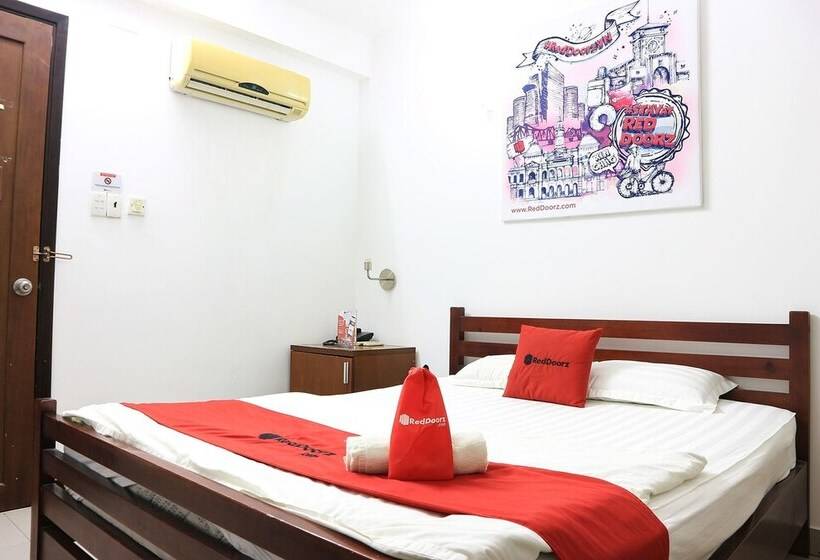 Fotos del hotel Reddoorz Near Gia Dinh Church:  5