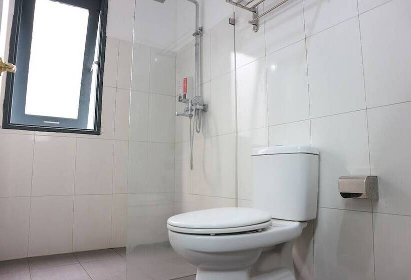 Fotos del hotel Reddoorz Near Gia Dinh Church:  6