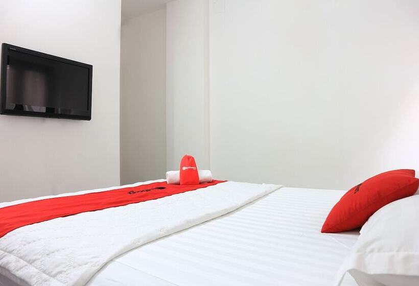 Fotos del hotel Reddoorz Near Gia Dinh Church:  12