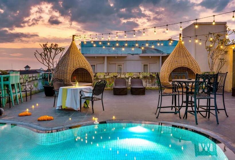 Fotos del hotel Zen Rooms Legian Werkudara:  2