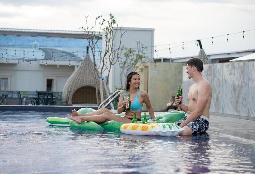 Fotos del hotel Zen Rooms Legian Werkudara:  10