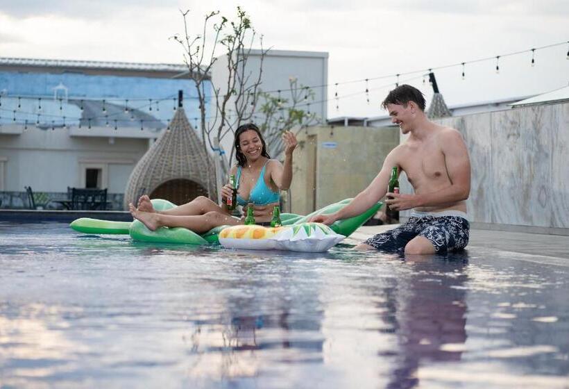 Fotos del hotel Zen Rooms Legian Werkudara:  11