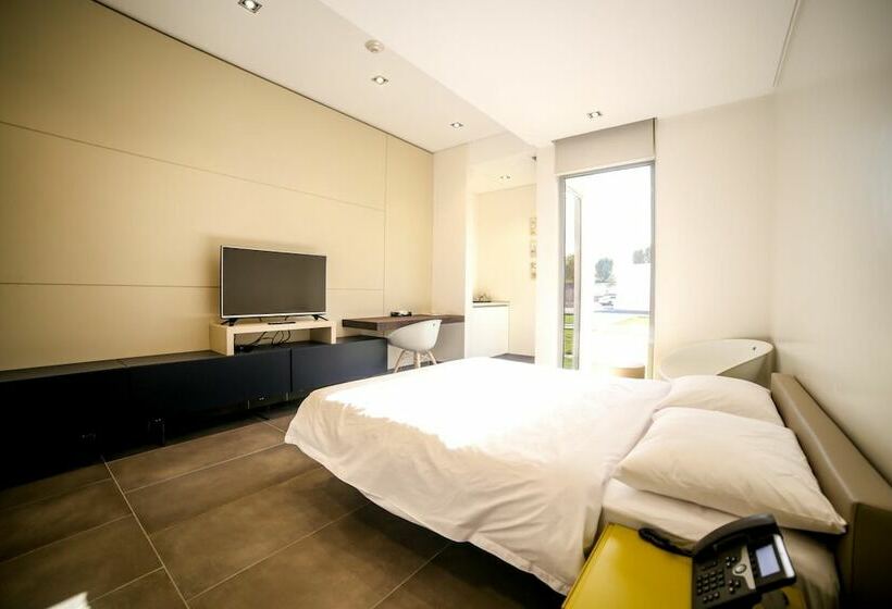 Fotos del hotel M Executive  & Residence:  11