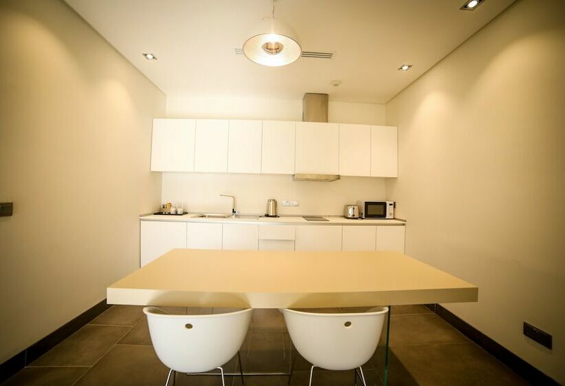 Fotos del hotel M Executive  & Residence:  10