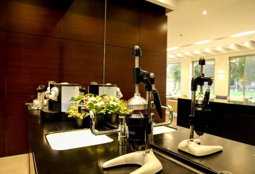 Fotos del hotel M Executive  & Residence:  23