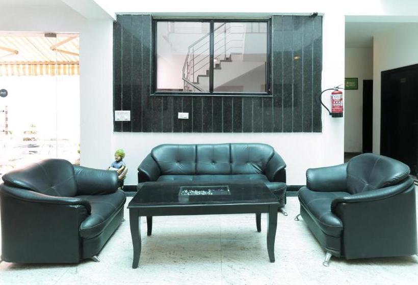 Fotos del hotel Treebo Trip Singh Suites 2:  7