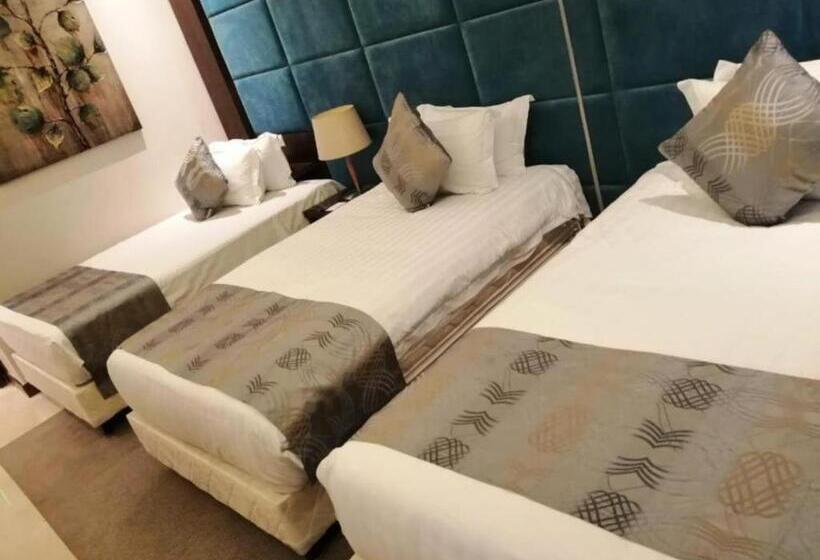 Fotos del hotel Three Points Al Salama:  15