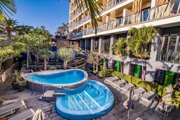 Боемия Сьютс & Спа - Плайя дель Инглес