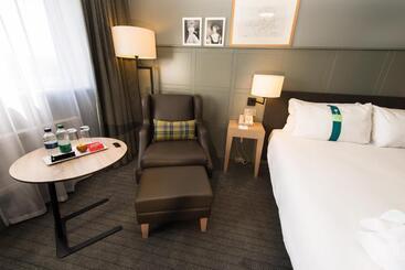 Holiday Inn Edinburgh Zoo, An Ihg