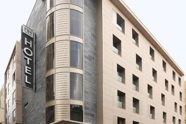 NH Tenerife - سانتا كروس دي تينيريفى