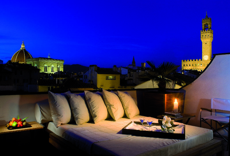 Gallery  Art  Lungarno Collection