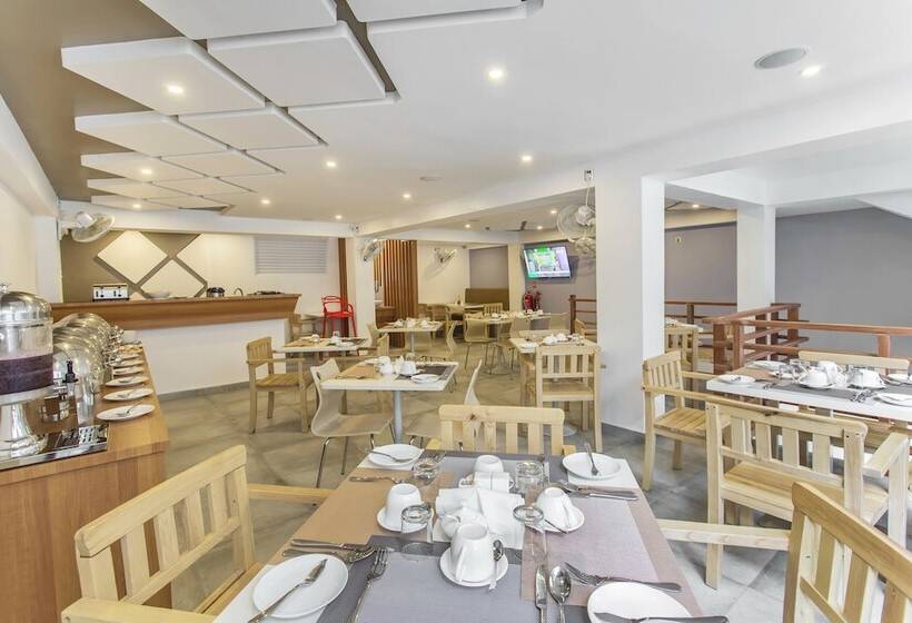 Fotos del hotel Kuredhi Beach Inn:  24