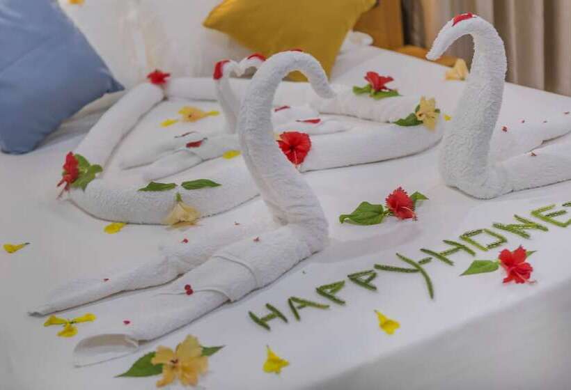 Fotos del hotel Kuredhi Beach Inn:  25