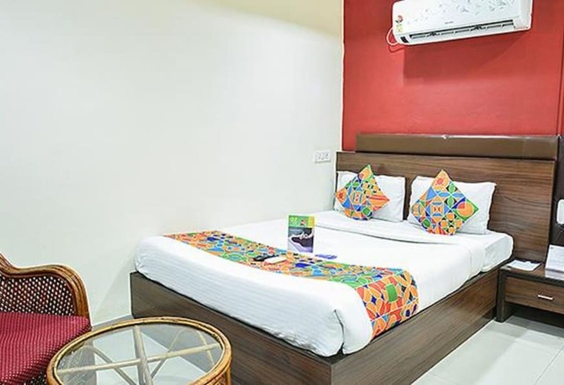 Fotos del hotel Fab Royal Residency Ii:  3