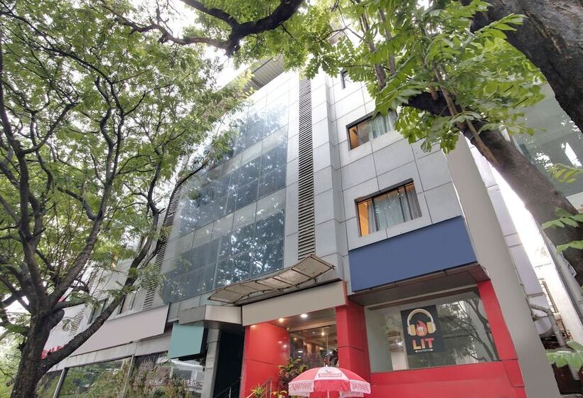 Fotos del hotel Capital O 11148 Amethyst Business:  17