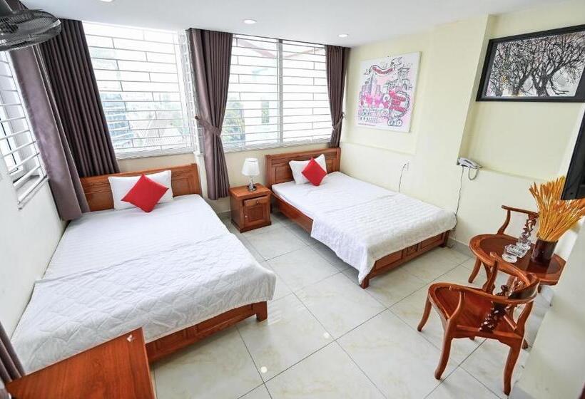 Fotos del hotel Reddoorz Plus Near Hoang Van Thu Park:  25