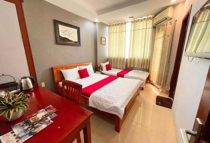 Fotos del hotel Reddoorz Plus Near Hoang Van Thu Park:  13