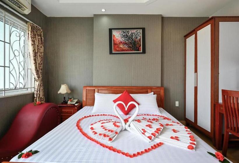 Fotos del hotel Reddoorz Plus Near Hoang Van Thu Park:  10