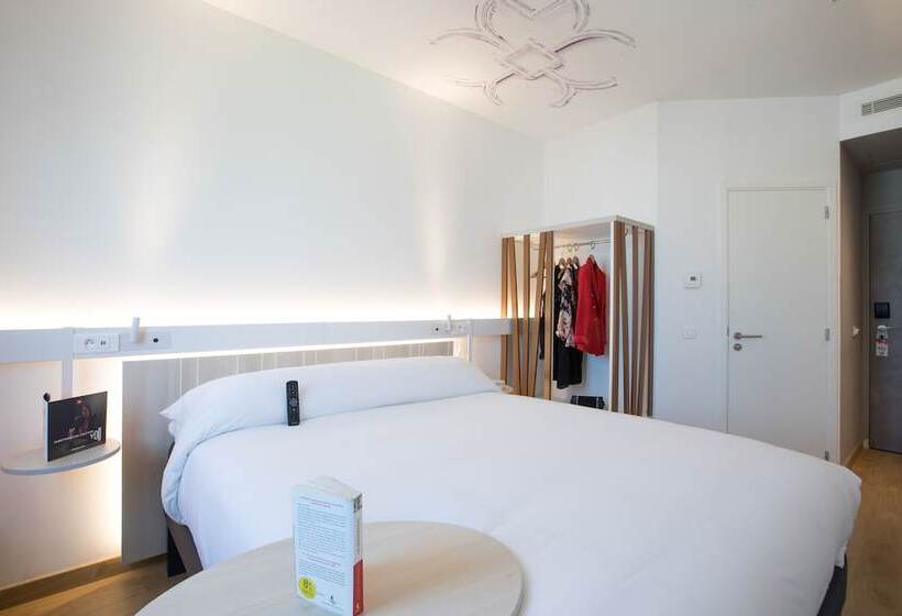 Fotos del hotel Ibis Casablanca Abdelmoumen:  3