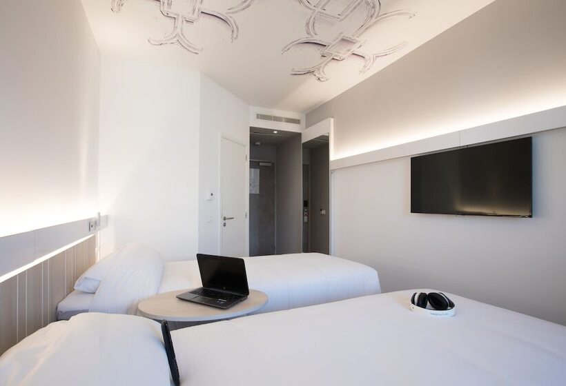 Fotos del hotel Ibis Casablanca Abdelmoumen:  18