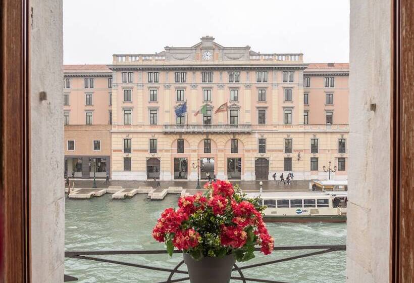 Fotos del hotel Grand Canal Suites:  10