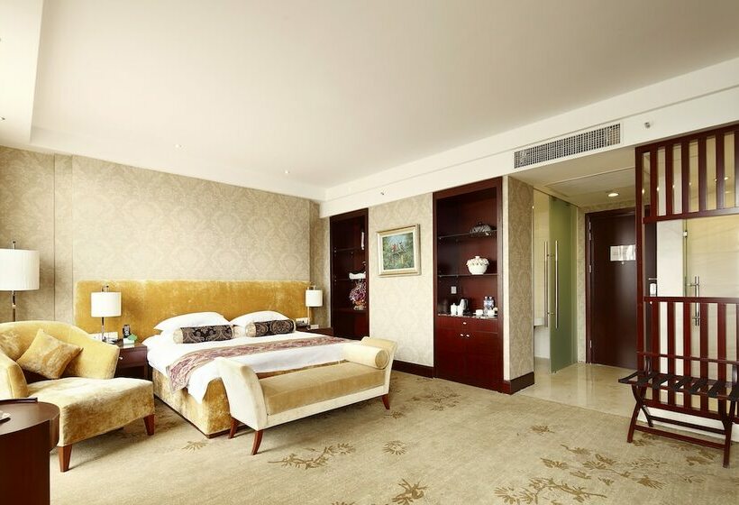 Fotos del hotel Zhenbao Holiday  Nanjing Yuhua:  5