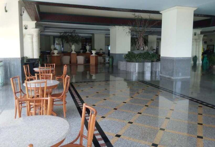 Fotos del hotel Chaam Grand Condotel:  3