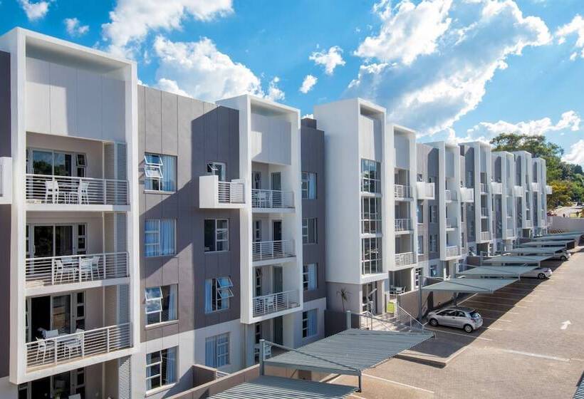 Insignia Luxury Apartments