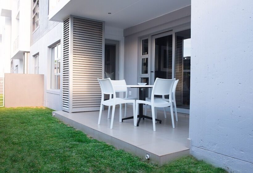 Fotos del hotel Insignia Luxury Apartments:  3