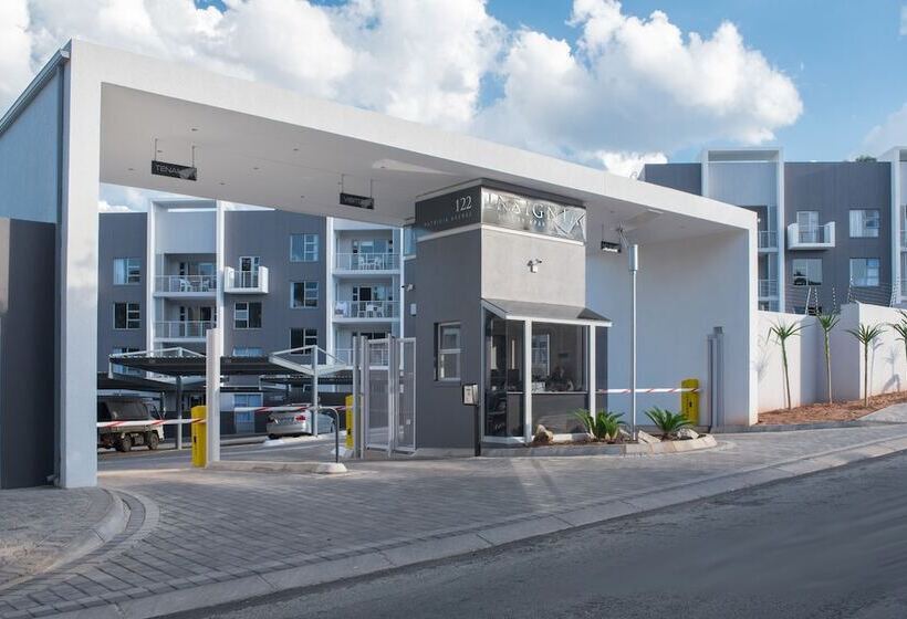 Fotos del hotel Insignia Luxury Apartments:  6