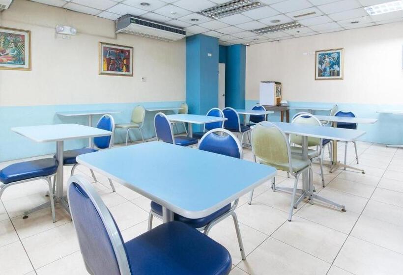 Fotos del hotel Reddoorz Plus @ E Rodriguez Corner Banawe:  25