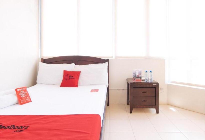 Fotos del hotel Reddoorz Plus @ E Rodriguez Corner Banawe:  17