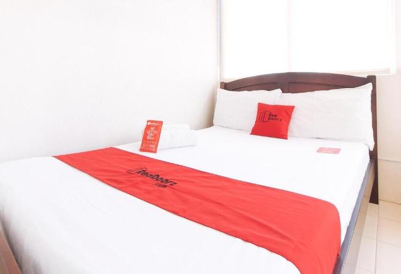 Fotos del hotel Reddoorz Plus @ E Rodriguez Corner Banawe:  19