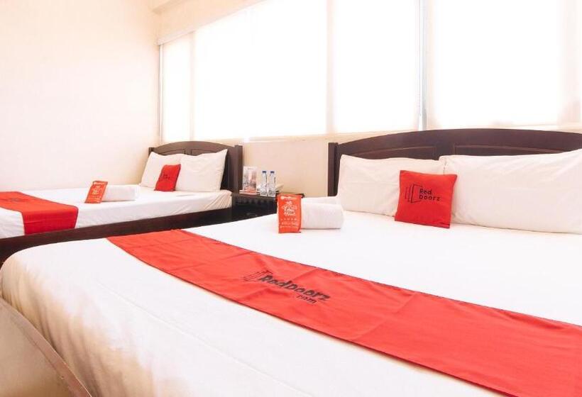 Fotos del hotel Reddoorz Plus @ E Rodriguez Corner Banawe:  14