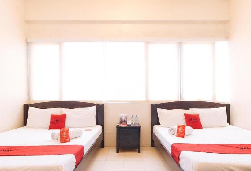 Fotos del hotel Reddoorz Plus @ E Rodriguez Corner Banawe:  12