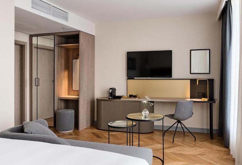 Fotos del hotel Holiday Inn Express  Warsaw  The Hub, An Ihg:  9