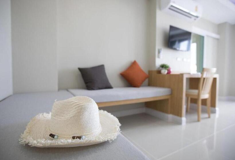 Fotos del hotel The Royal P Phuket  Sha Plus:  19