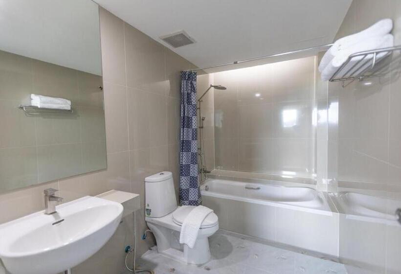 Fotos del hotel The Royal P Phuket  Sha Plus:  2