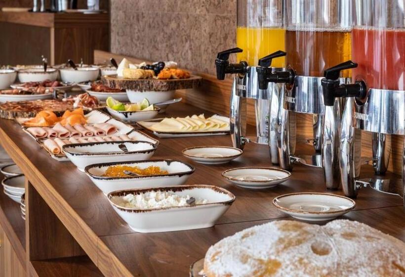 Fotos del hotel Selina Evora:  15