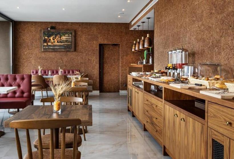 Fotos del hotel Selina Evora:  8