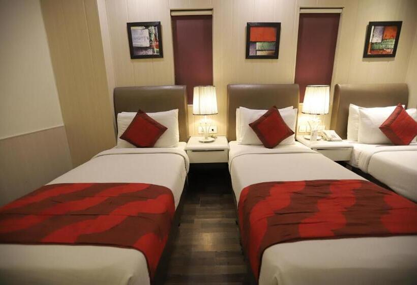 Fotos del hotel Oyo Premium Naraina 2:  13