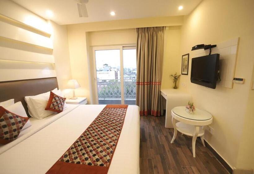 Fotos del hotel Oyo Premium Naraina 2:  21