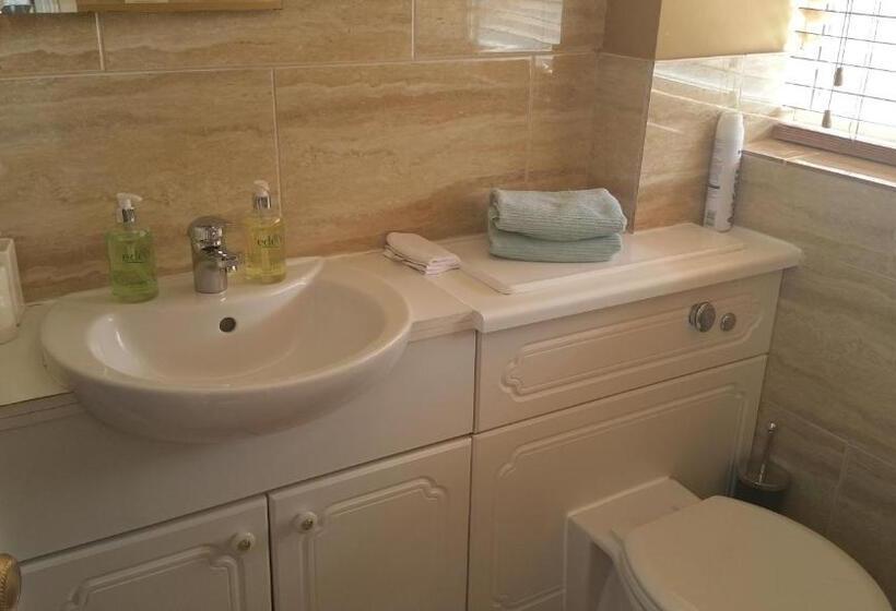 Fotos del hotel Brentwood Guest House:  3