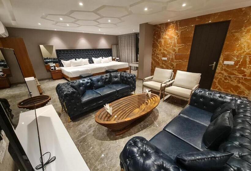 Fotos del hotel Royal Castle Grand:  25