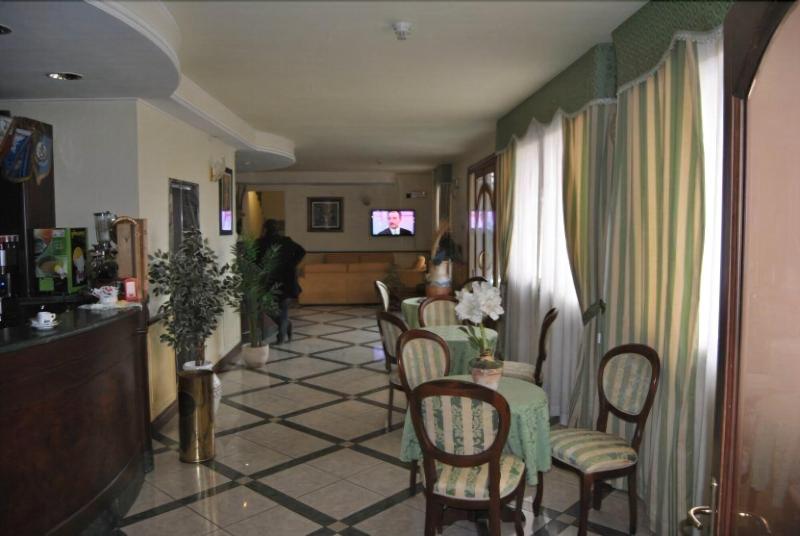 Fotos del hotel Stella 2000:  3