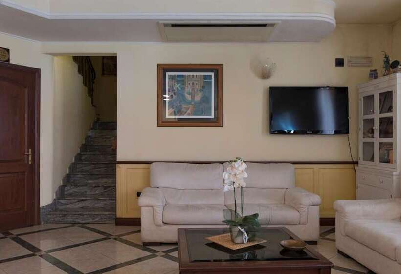 Fotos del hotel Stella 2000:  2