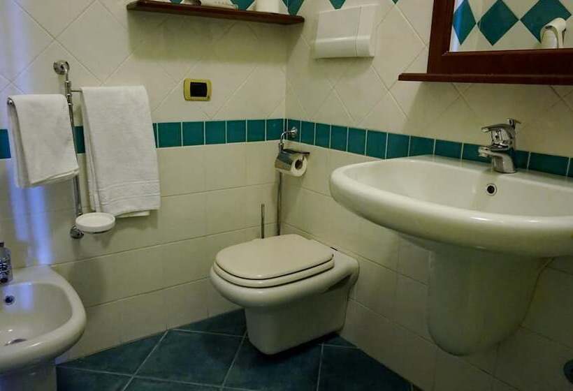 Fotos del hotel Stella 2000:  6